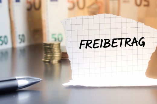 Foto: Zettel mit Schriftzug Freibetrag